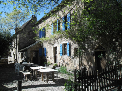 Ferme  Villeneuve d'aveyron pour  9 •   avec piscine partage 