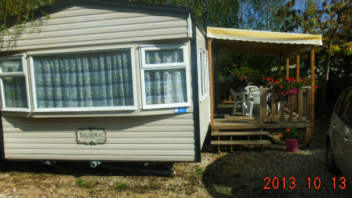 Mobil-home  Onzain 57 pour  4 •   vue sur lac 