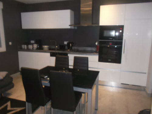 Appartement  Jullouville pour  4 •   parking priv 