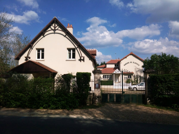 Casa rural en Druye para  15 •   con piscina privada 