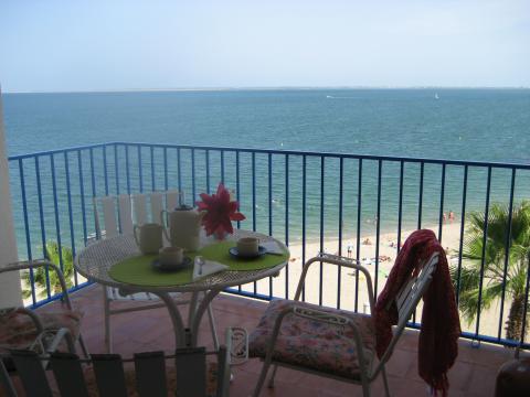 Flat in L'ampolla for   5 •   view on sea 