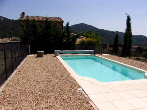 Ferme  La roque alric pour  6 •   2 chambres 