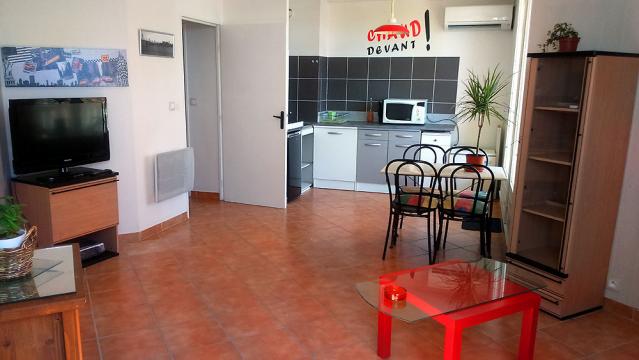 Appartement  Clermont l'hrault pour  2 •   avec balcon 