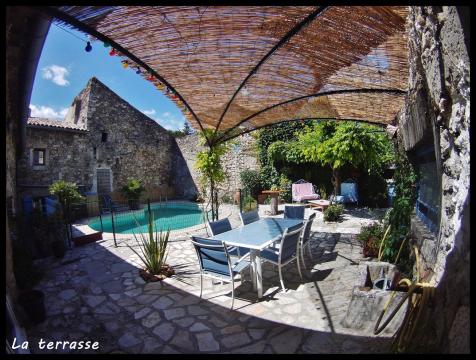 Maison à St Marcel d'Ardèche - Location vacances, location saisonnière n°57906 Photo n°1