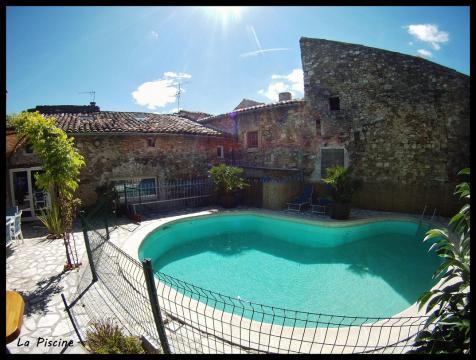 Haus in St marcel d'ardche fr  9 •   3 Schlafzimmer 