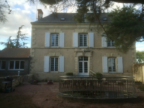  in Saint jean de thouars for   8 •   with private pool 