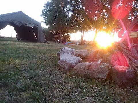 Bivouac au coeur de la na - Au coeur de la campagne  Au milieu des che...