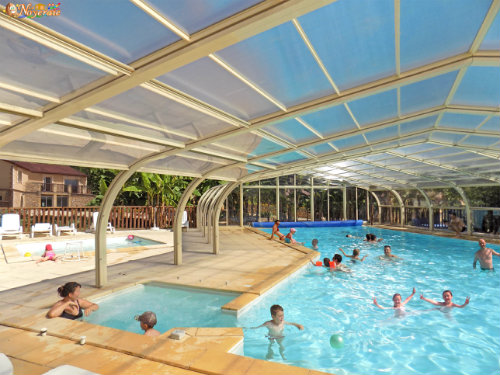 Chalet 12km Sarlat - Location vacances piscine couverte Gîte 5 personn...