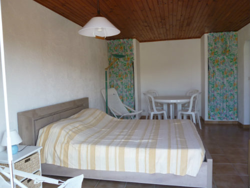 Maison à Sainte Lucie de Porto Vecchio - Location vacances, location saisonnière n°58861 Photo n°6 thumbnail