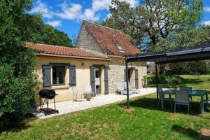 Gite in Salviac for   5 •   with shared pool 