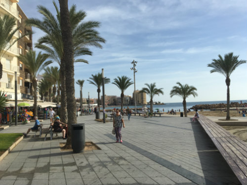 Appartement in Torrevieja- costa blanca voor  6 •   priv parkeerplek 