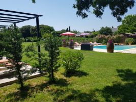 Casa rural en Montaud para  5 •   con piscina compartida 