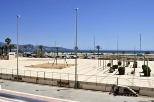 Flat in Empuria-brava for   4 •   with balcony 