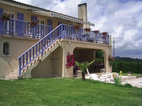 Maison  La chapelle grsignac pour  10 •   4 chambres 