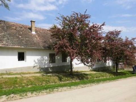 House in Miklsi for   6 •   animals accepted (dog, pet...) 