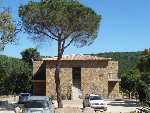 Appartement  Porto-vecchio pour  4 •   prestations luxueuses 