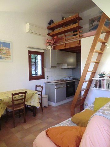 Flat in Hyeres - Vacation, holiday rental ad # 60837 Picture #1 thumbnail
