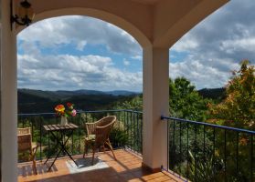 Maison � Figueir� dos vinhos pour  2 &bull;   &bull;  avec piscine partag�e 