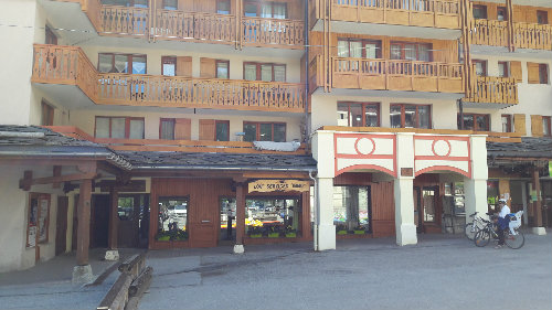 Appartement  Valfrejus pour  4 •   parking collectif 