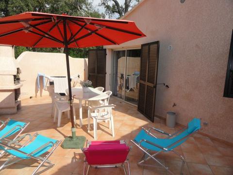Huis in Santa maria poggio voor  6 •   met terras 