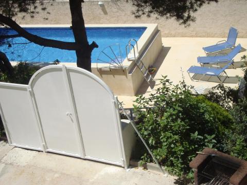 Maison  Carnoux en provence pour  4 •   avec piscine partage 