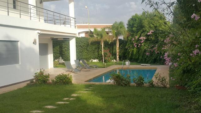 Huis in Agadir voor  10 •   met priv zwembad 