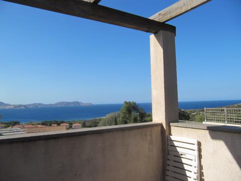 Appartement  Lumio pour  6 •   vue sur mer 