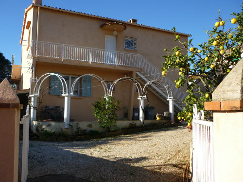 House in Bandol for   4 •   with terrace 