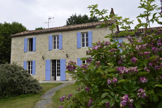 Casa en Bouglon - Detalles sobre el alquiler n62836 Foto n1