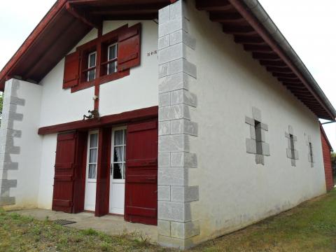 Haus in Hasparren fr  4 •   2 Schlafzimmer 