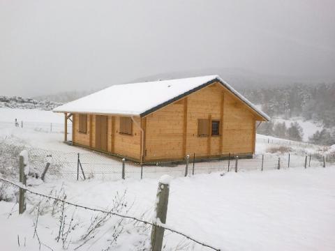 Chalet  St denis en margeride pour  9 •   avec terrasse 