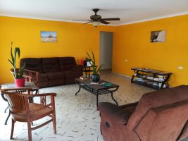 House in Oranjestad for   8 •   private parking 