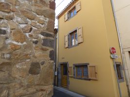 Maison  Brioude pour  6 •   4 toiles 