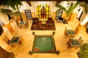 Maison  Marrakech pour  23 •   avec piscine partage 