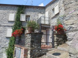 La maison de Man dans un -  Village medievale nord toscane.  4 Pers.....