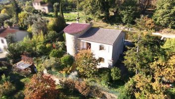 Appartement  Cannes-le bar sur loup pour  8 •   jardin 