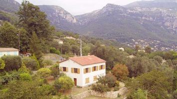 Huis in Cannes-le bar sur loup voor  8 •   met terras 