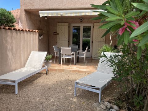 Apartamento en Sainte Lucie de Porto Vecchio - Detalles sobre el alquiler n64471 Foto n2