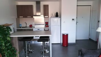 Flat in Propriano for   2 •   private parking 