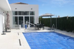 House in San fulgencio for   6 •   5 stars 