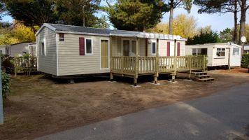 Stacaravan in Saint jean de monts voor  8 •   met terras 