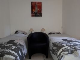 Studio  Aix-les-bains pour  2 •   2 toiles 