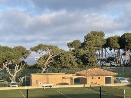 Studio  Six fours les plages pour  4 •   avec piscine partage 