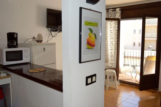 Flat in Empuriabrava - Vacation, holiday rental ad # 65530 Picture #3