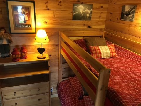 Chalet in La Joue du Loup - Vacation, holiday rental ad # 65995 Picture #11