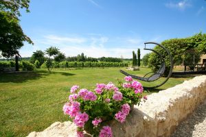 Chambre d'htes  Saint-emilion pour  9 •   avec terrasse 