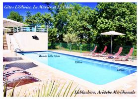 Gite in LablachÈre voor  4 •   met zwembad in complex 