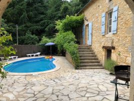 Gite  Blanquefort sur briolance pour  9 •   avec piscine prive 