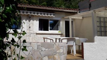 Maison  Lamalou les bains pour  5 •   avec terrasse 