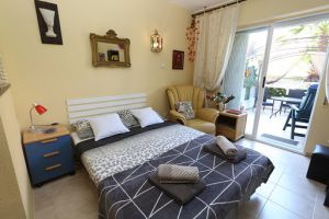 Flat in Torrevieja for   2 •   with shared pool 